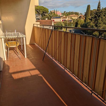 Appartement Spacieux Et Calme Saint-Raphaël Exterior foto